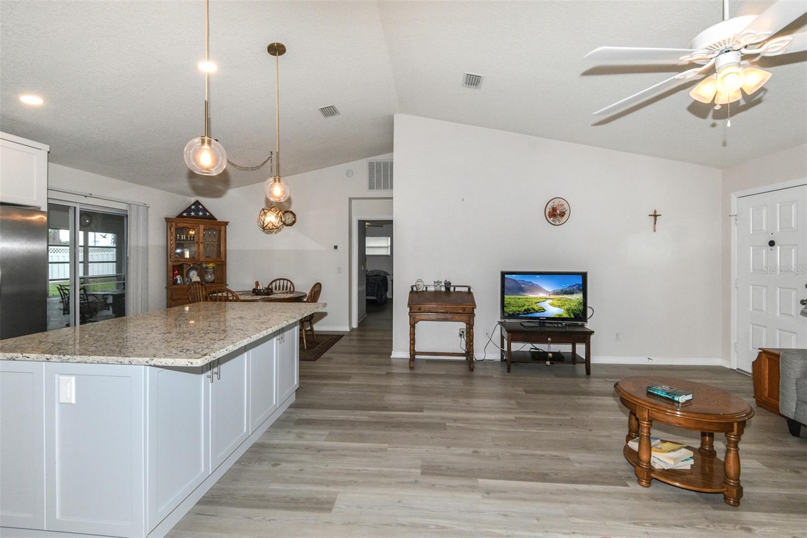 Listing photo id 20 for 3605 Lake Todd Drive