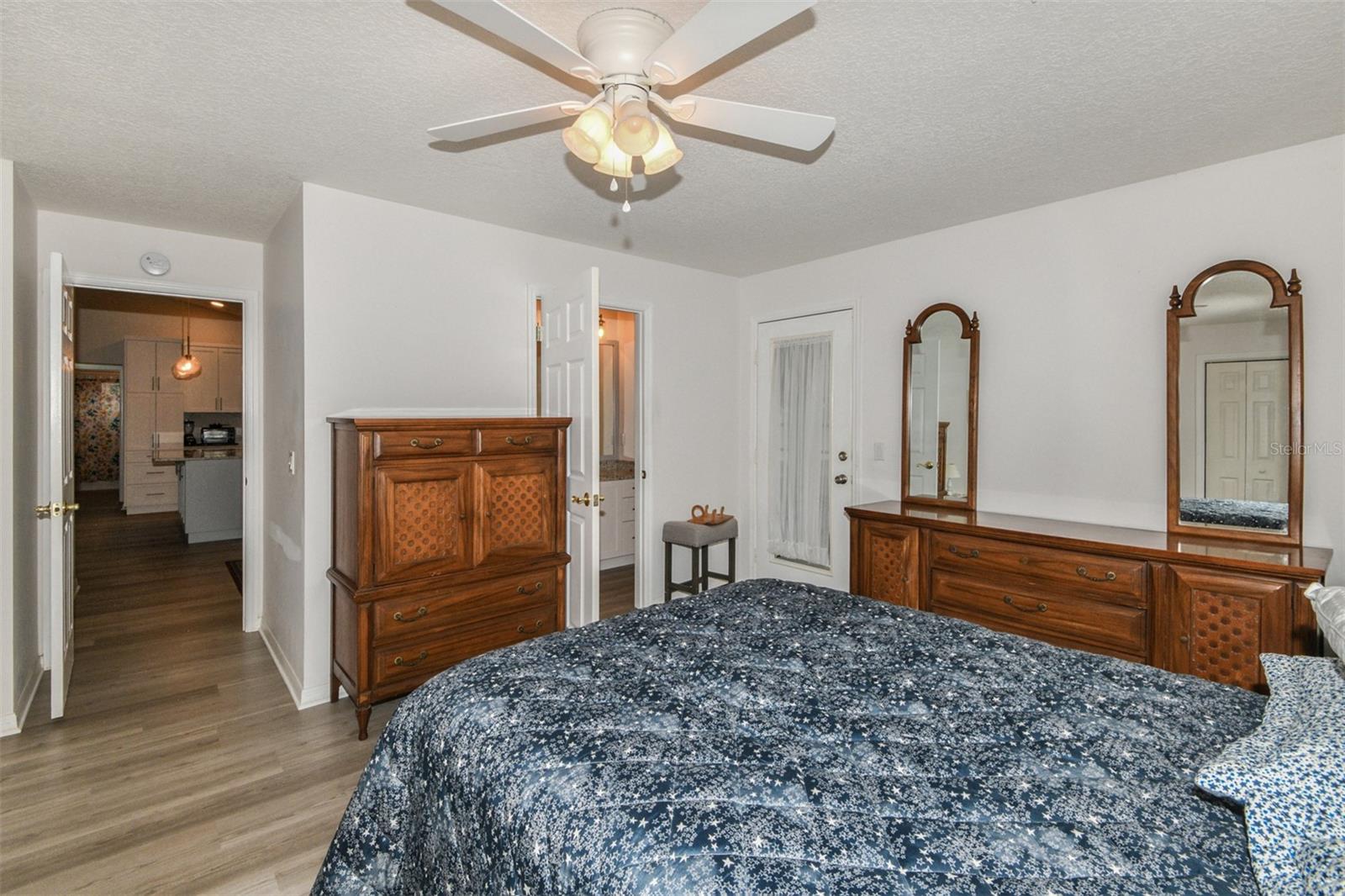 Listing photo id 24 for 3605 Lake Todd Drive