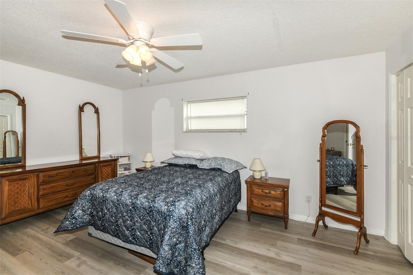 Listing photo id 25 for 3605 Lake Todd Drive