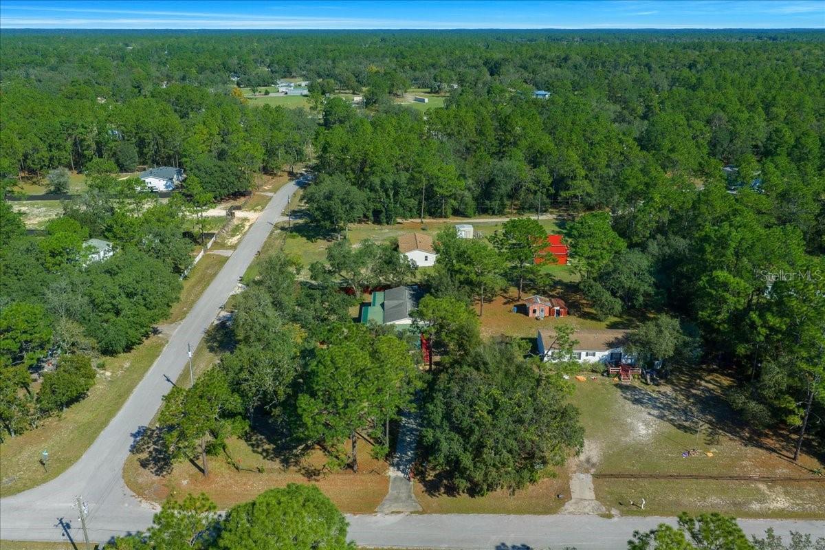 Image 19 of 52 For 16651 42nd Loop