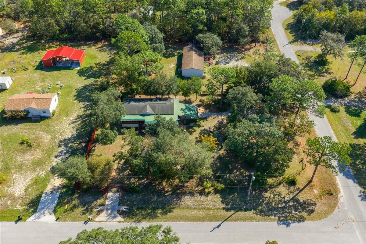 Image 22 of 52 For 16651 42nd Loop