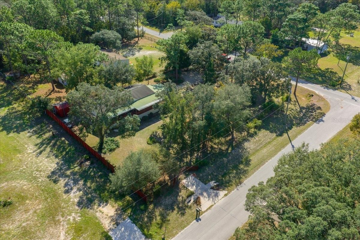 Image 23 of 52 For 16651 42nd Loop