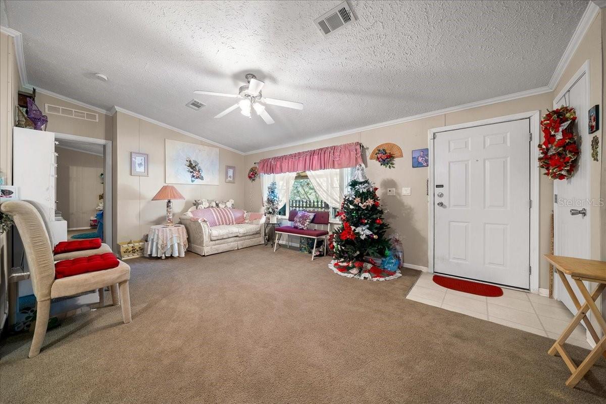 Image 27 of 52 For 16651 42nd Loop