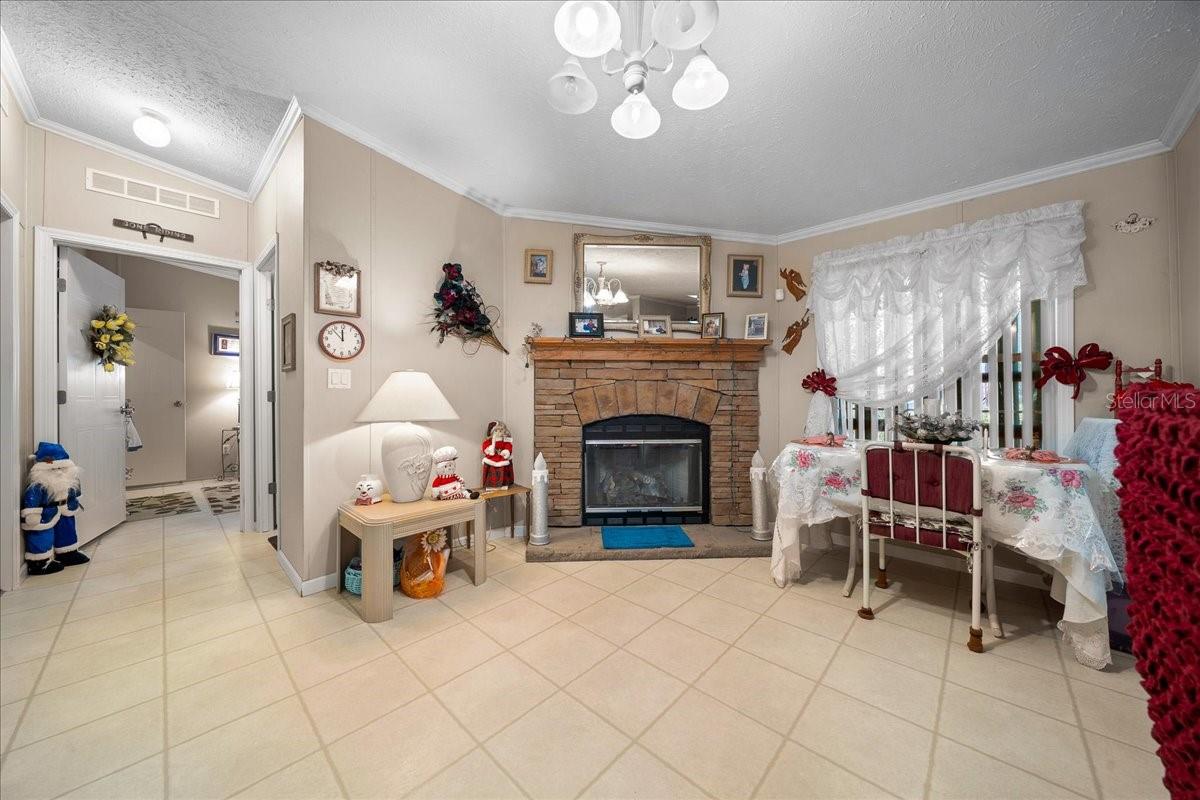 Image 32 of 52 For 16651 42nd Loop