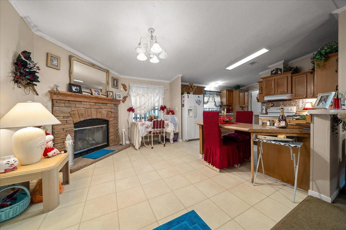 Image 33 of 52 For 16651 42nd Loop