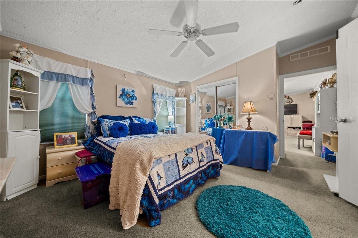 Image 39 of 52 For 16651 42nd Loop