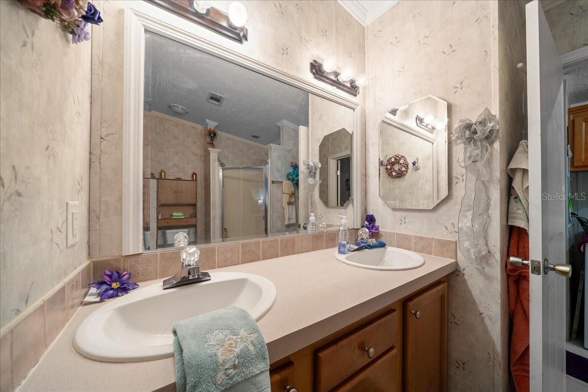 Image 42 of 52 For 16651 42nd Loop