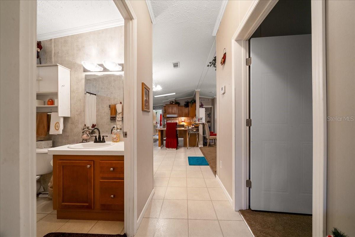 Image 48 of 52 For 16651 42nd Loop