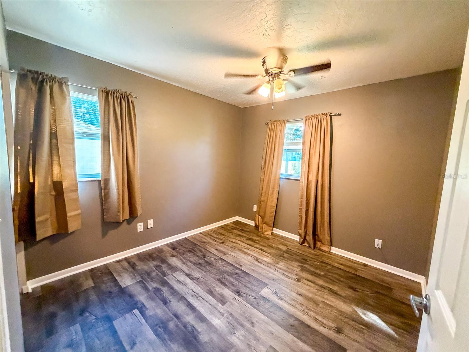 Image 18 of 29 For 3717 5th Street