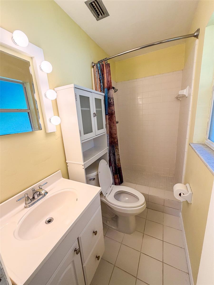 Image 22 of 29 For 3717 5th Street