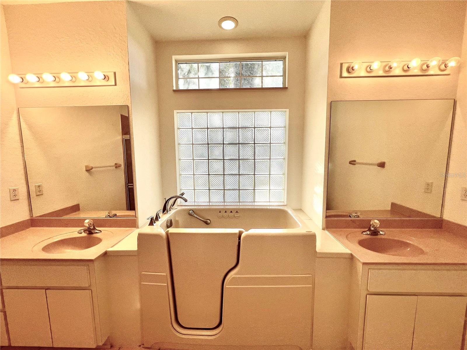 Image 19 of 25 For 11159 71st Terrace Road