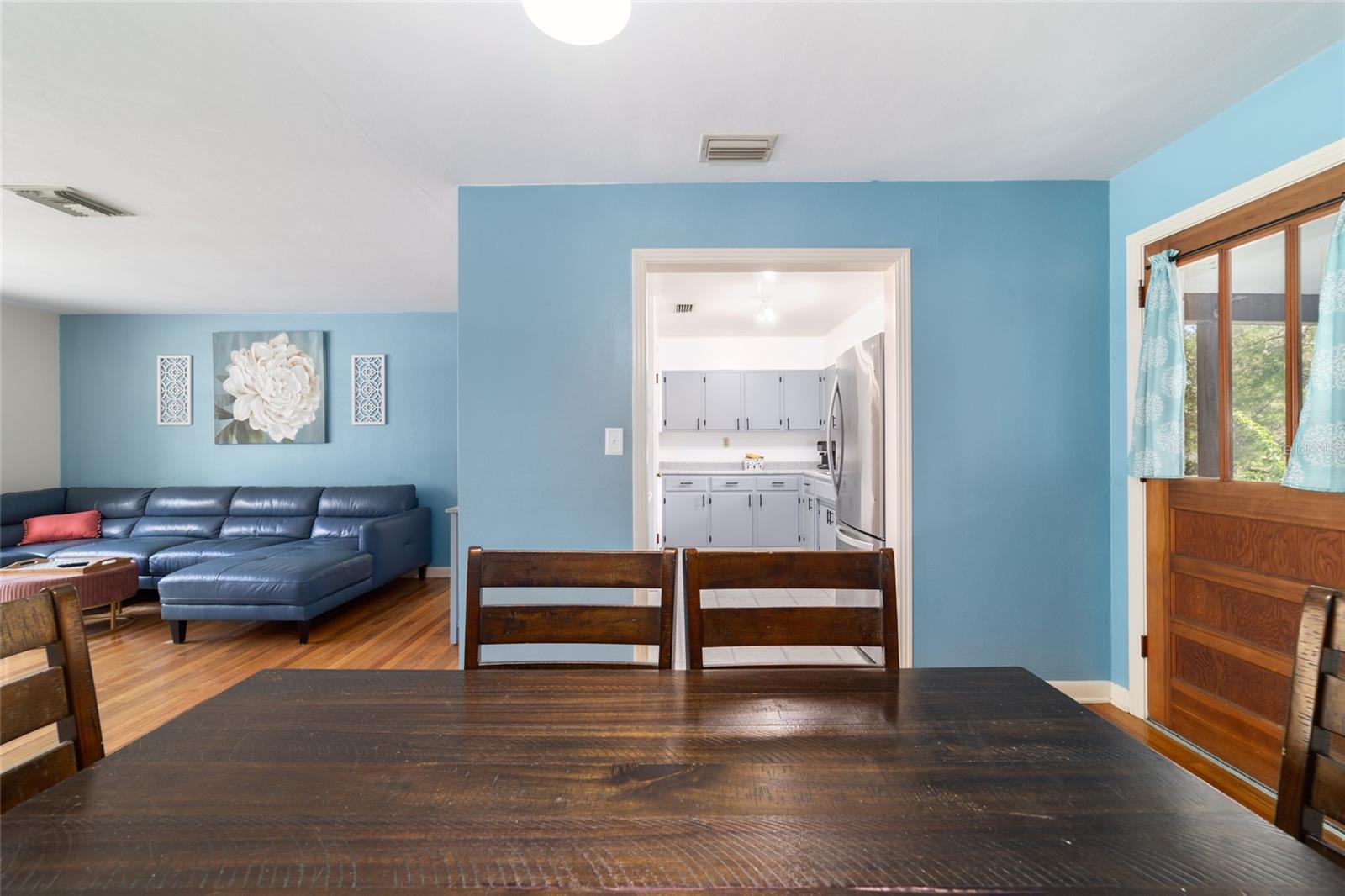 Image 19 of 57 For 3334 4th Street