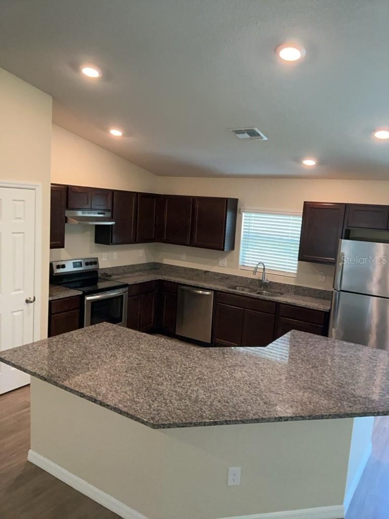 Image 5 of 32 For 11210 Rockwell Avenue