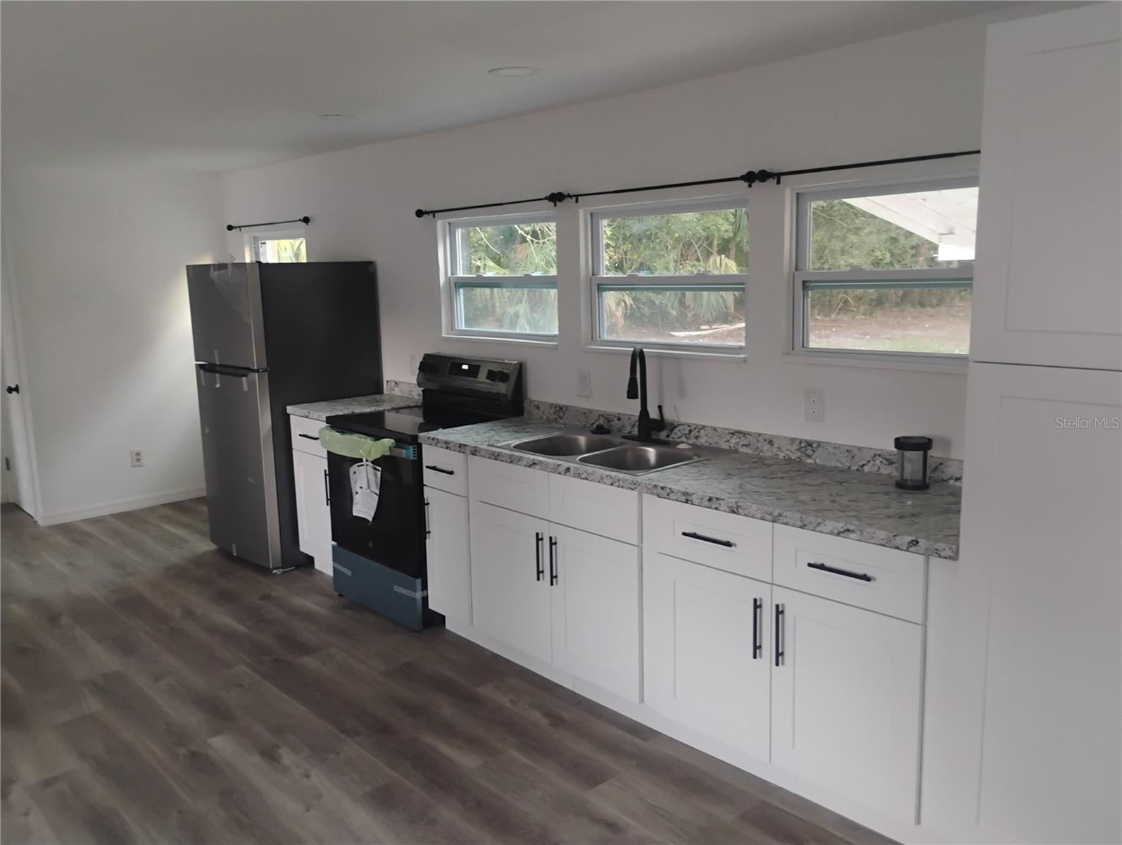 Image 2 of 6 For 11030 Maricamp Road A