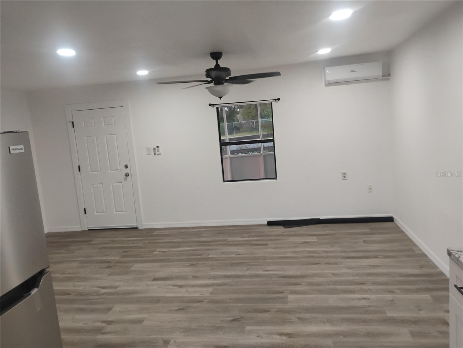 Image 2 of 6 For 11030 Maricamp Road B