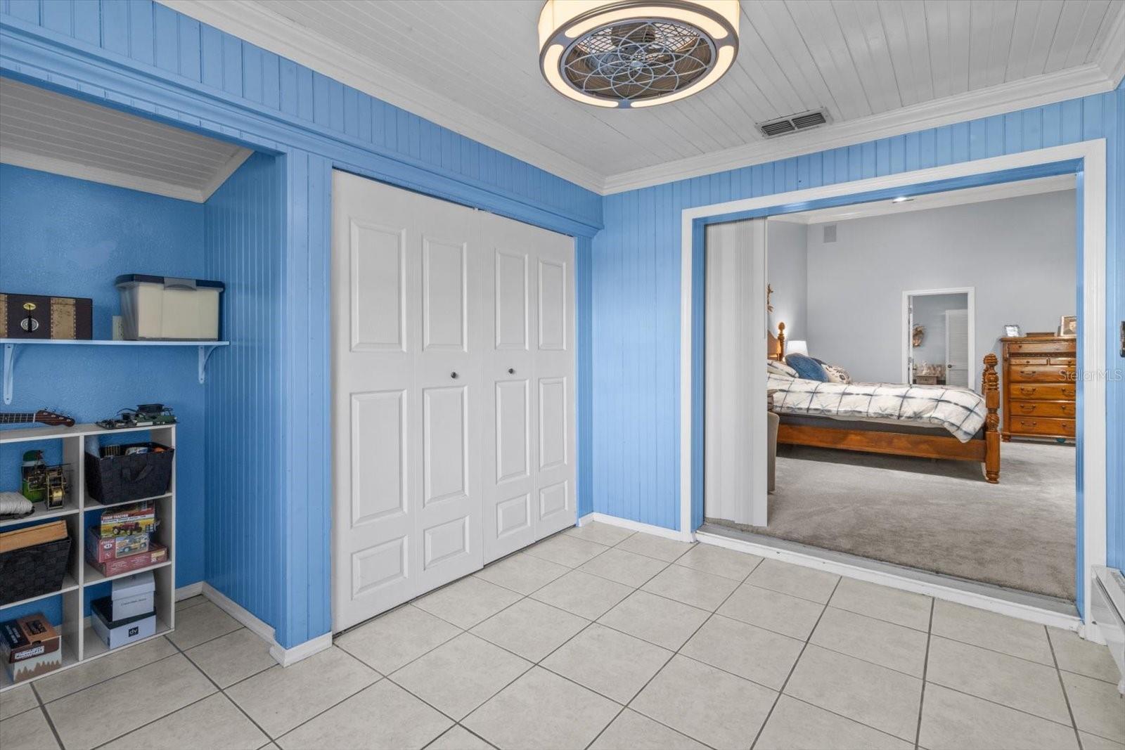 Listing photo id 10 for 6985 Riverbend Road