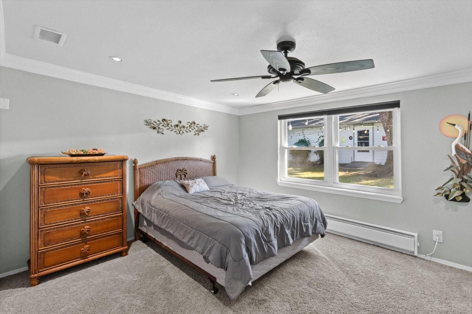 Listing photo id 15 for 6985 Riverbend Road