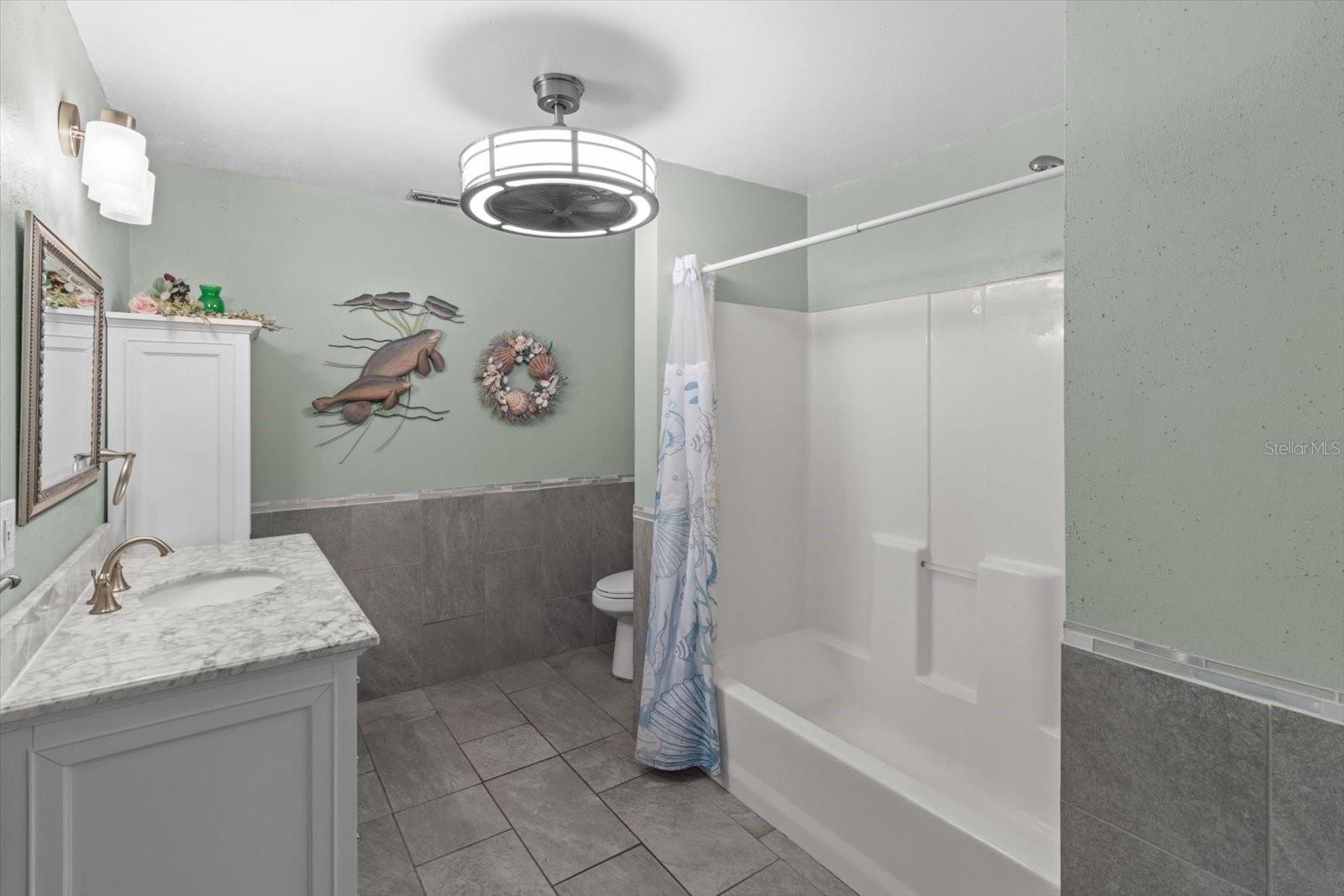 Listing photo id 16 for 6985 Riverbend Road