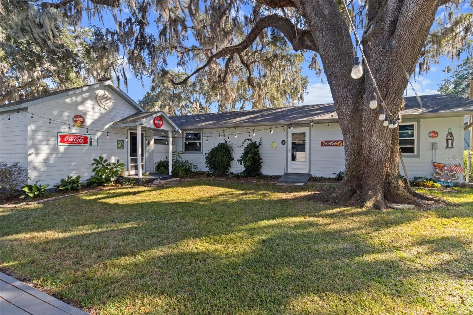 Listing photo id 23 for 6985 Riverbend Road