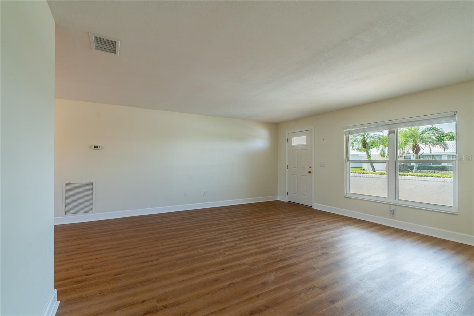 Image 13 of 37 For 9221 40th Way N 5
