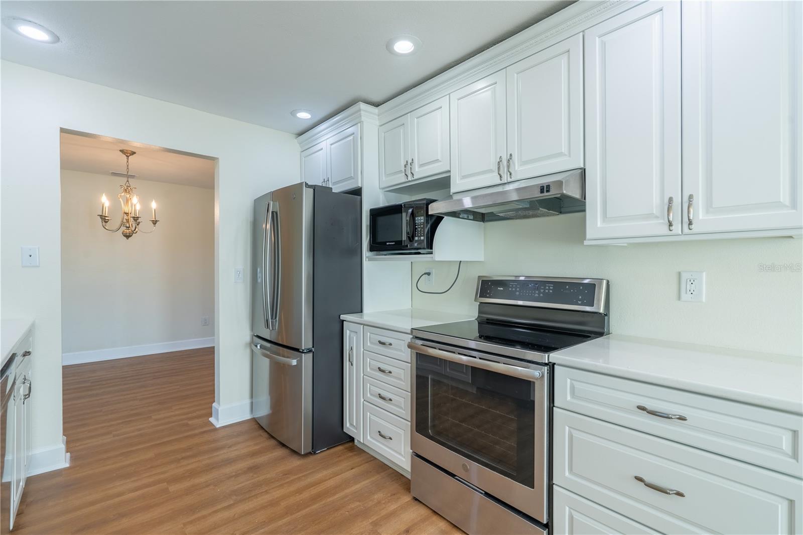 Image 18 of 37 For 9221 40th Way N 5