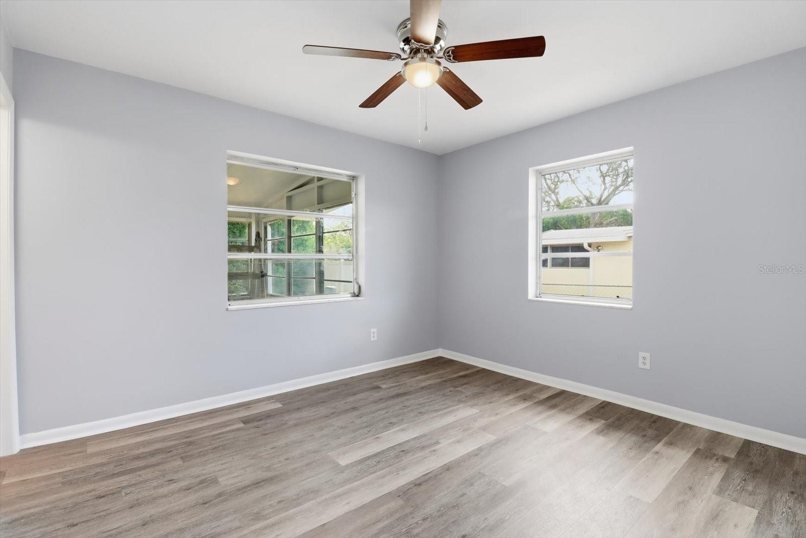 Image 15 of 29 For 6832 Treehaven Drive