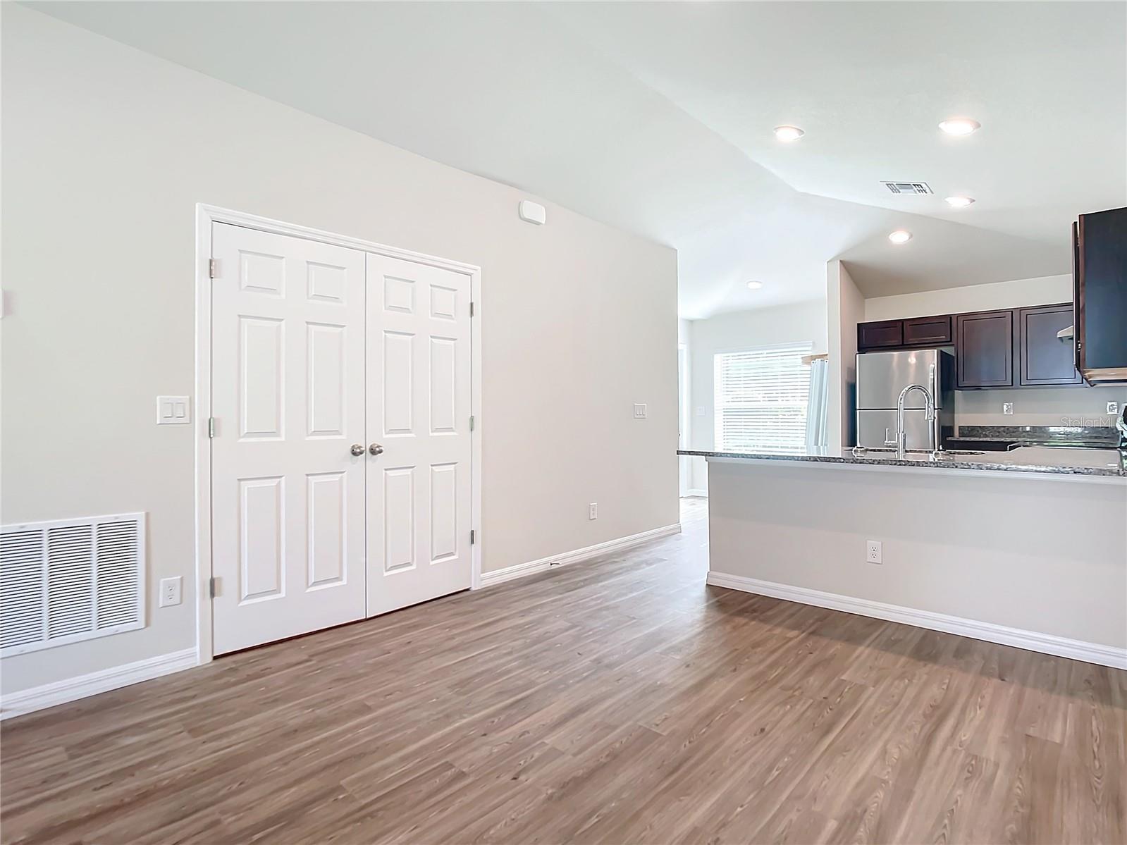 Image 8 of 28 For 10109 Tramore Avenue