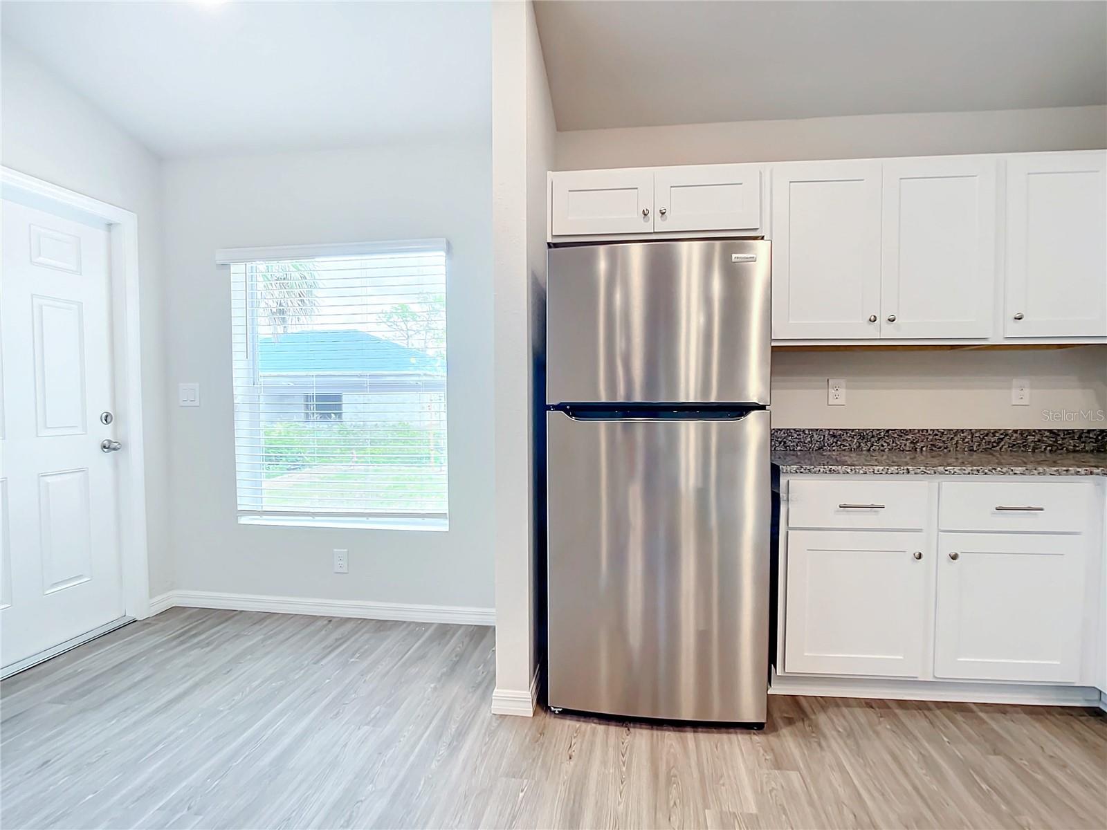 Image 12 of 27 For 11050 Reims Avenue
