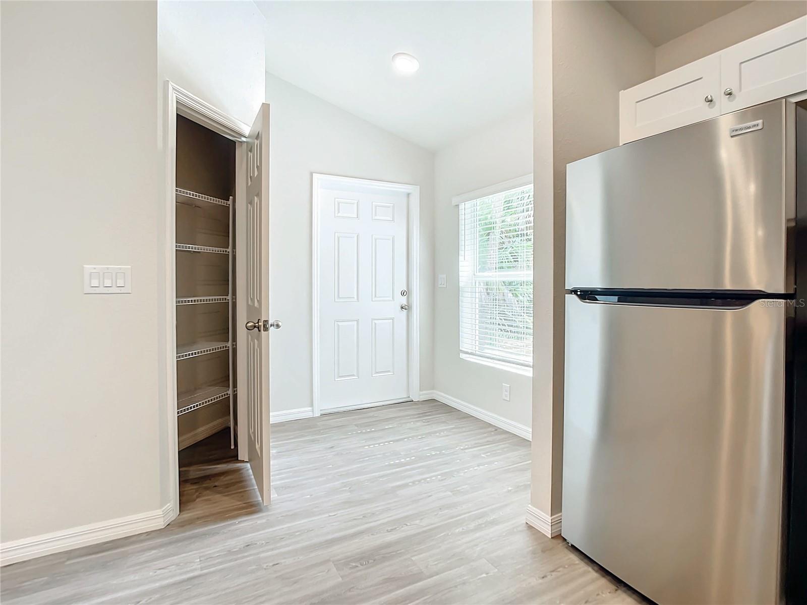 Image 13 of 27 For 11050 Reims Avenue