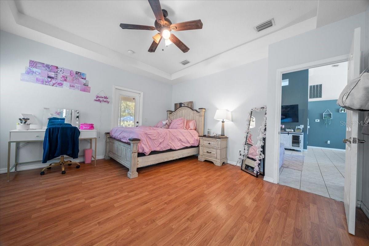 Image 21 of 43 For 5365 111th Lane Road