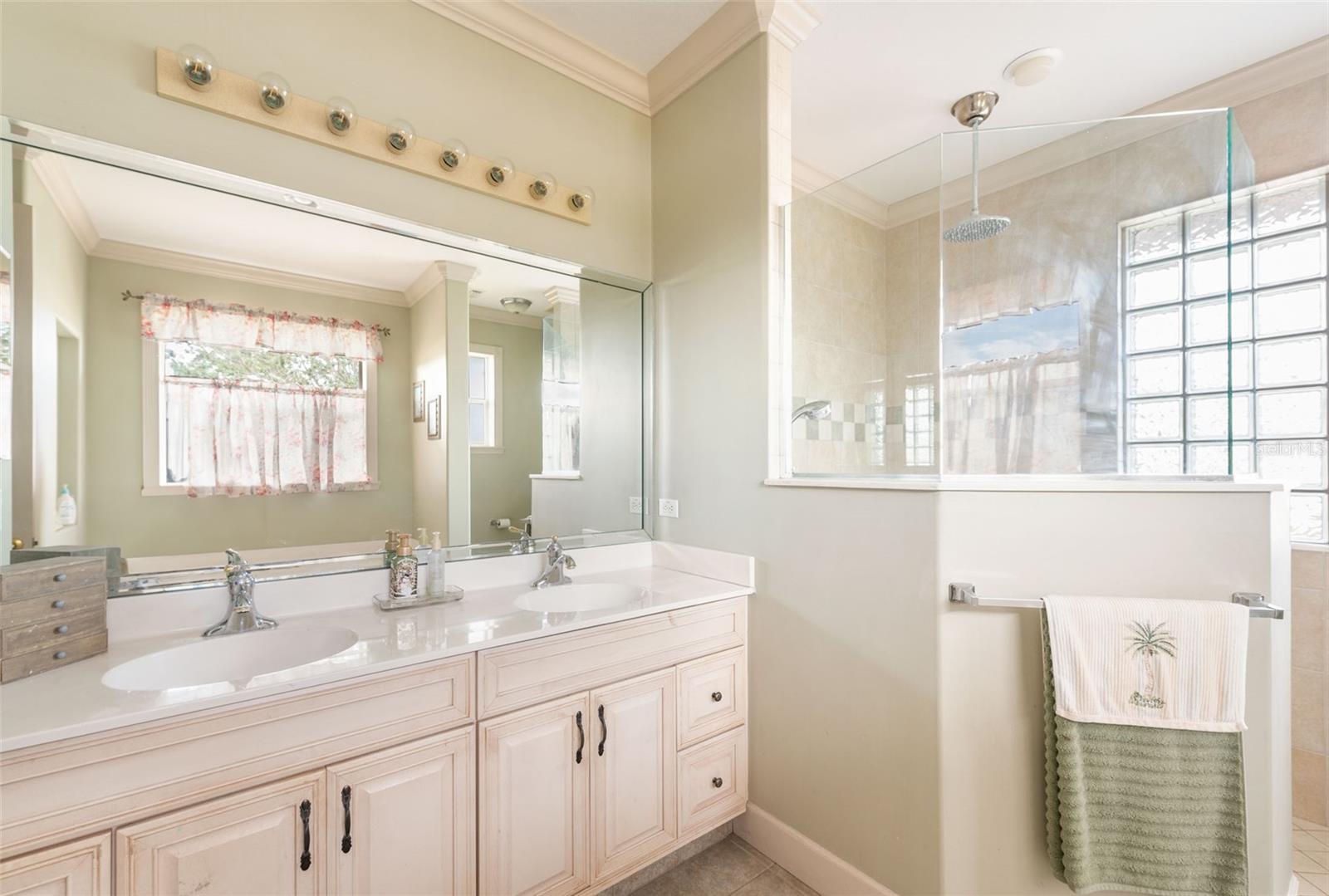 Image 27 of 42 For 8305 Welsford Road