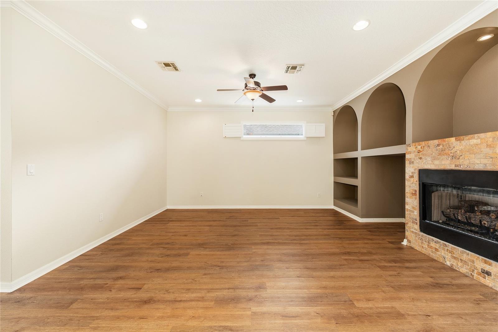 Image 10 of 56 For 6510 50th Court