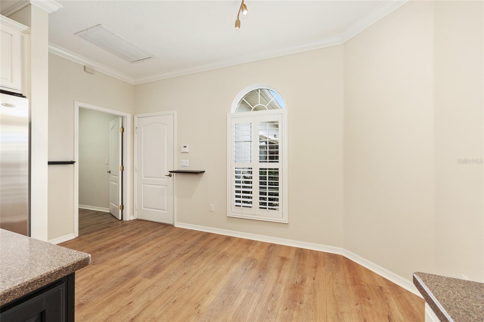 Image 15 of 56 For 6510 50th Court