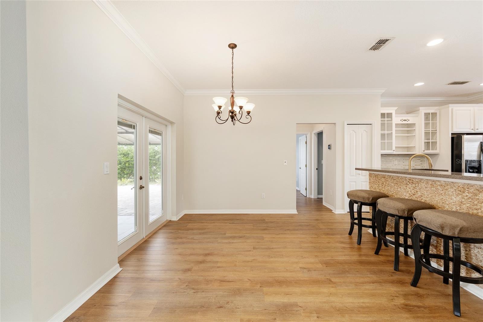 Image 18 of 56 For 6510 50th Court