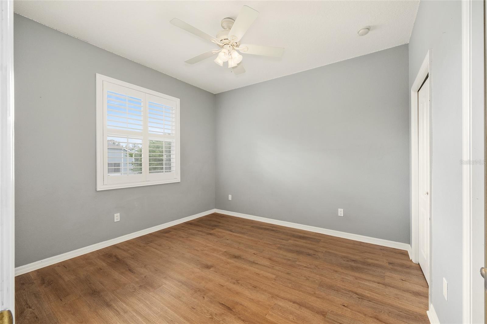 Image 22 of 56 For 6510 50th Court