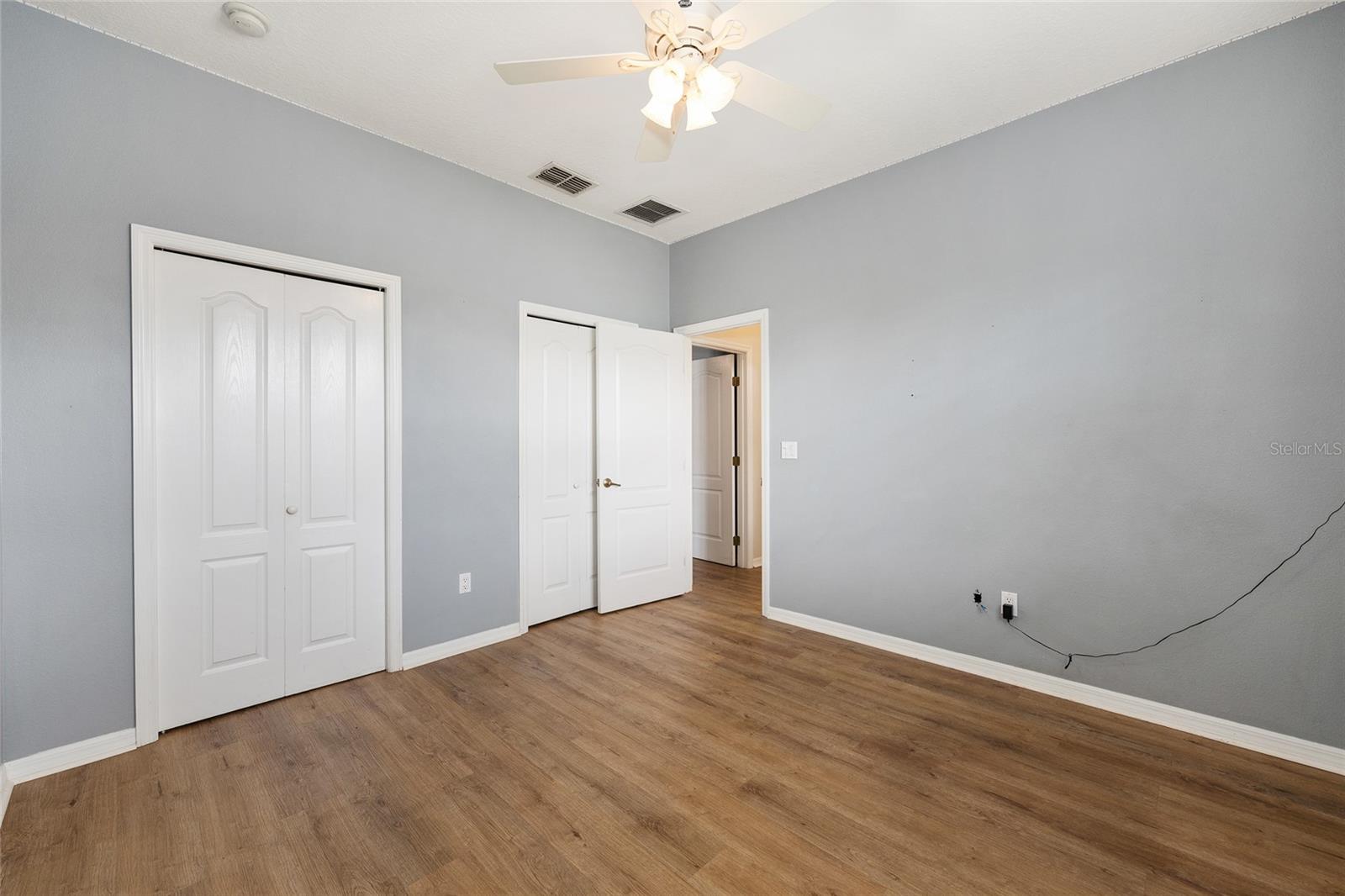 Image 23 of 56 For 6510 50th Court