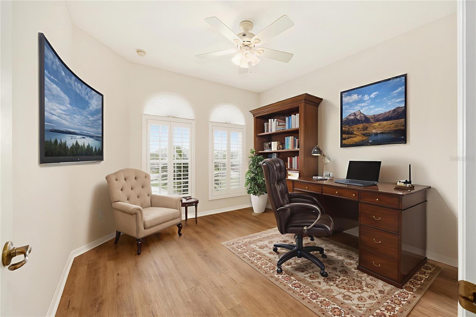 Image 31 of 56 For 6510 50th Court