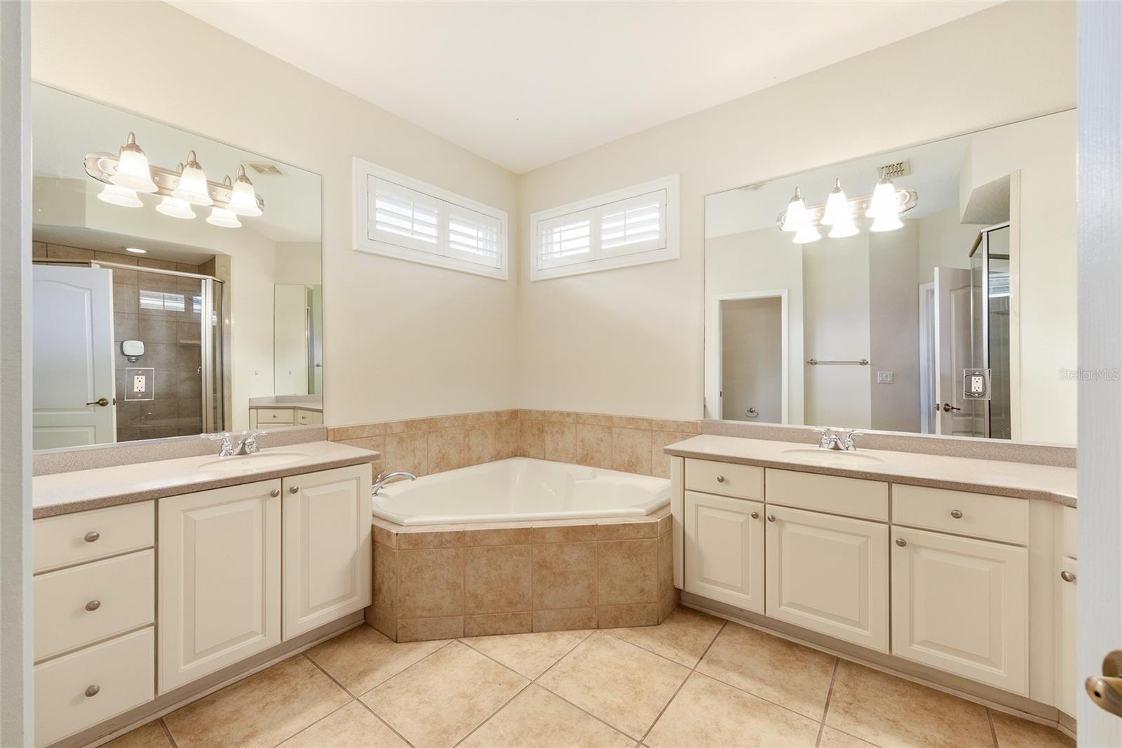 Image 41 of 56 For 6510 50th Court