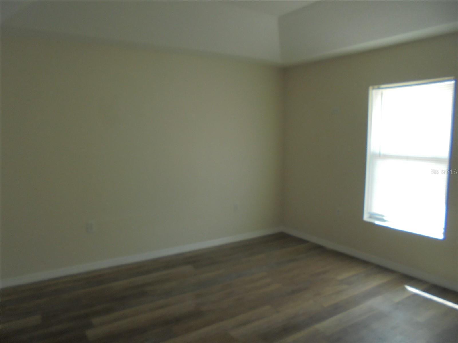 Image 12 of 34 For 1 Dogwood Drive Course