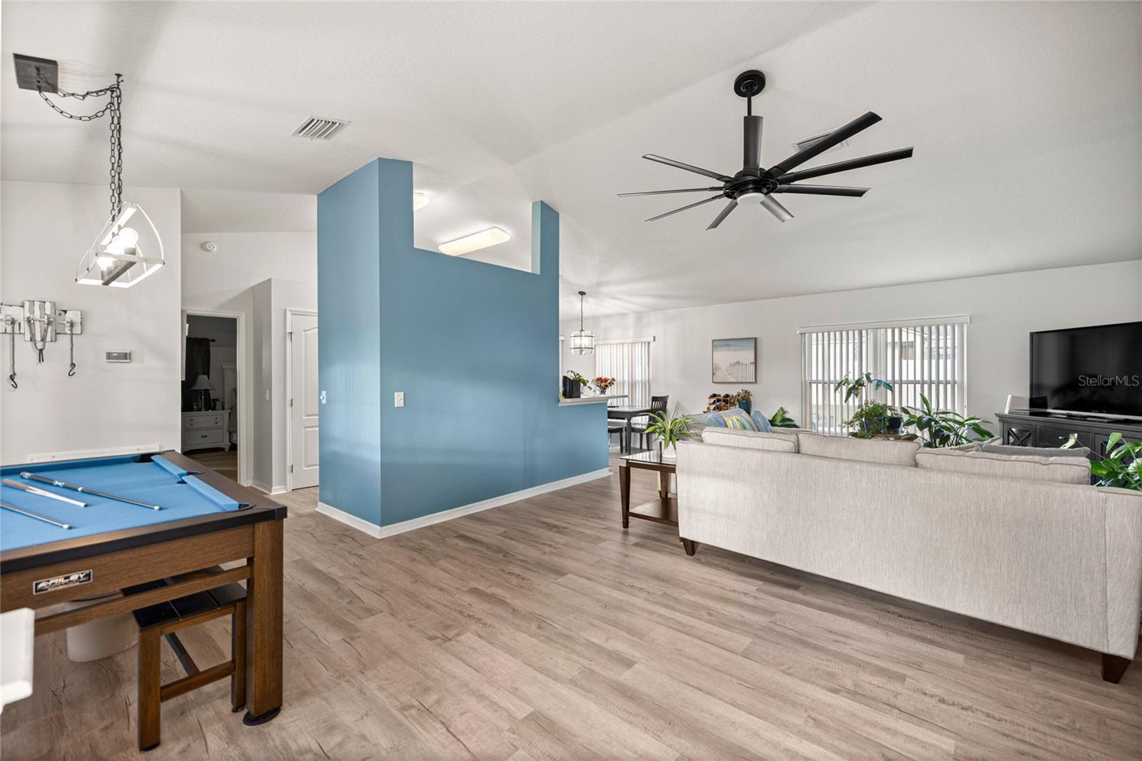 Image 5 of 23 For 8189 61st Court