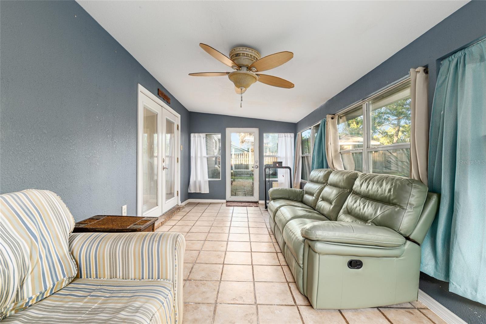 Image 26 of 36 For 3305 26th Court