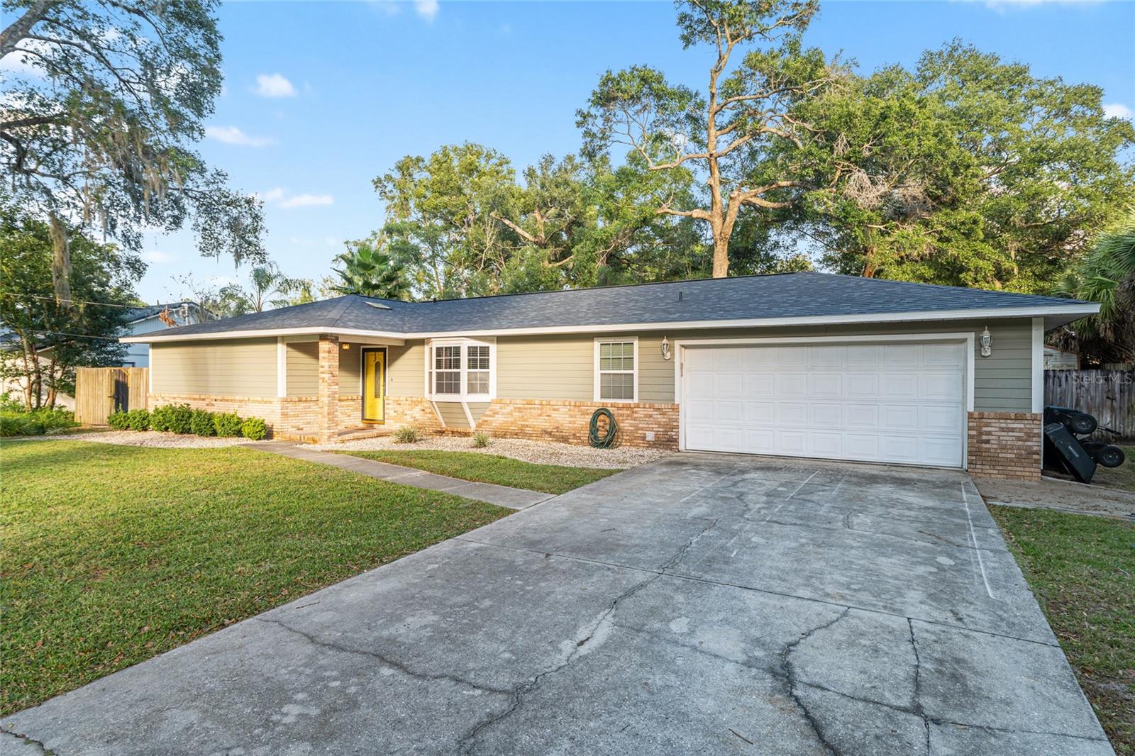 Image 4 of 36 For 3305 26th Court