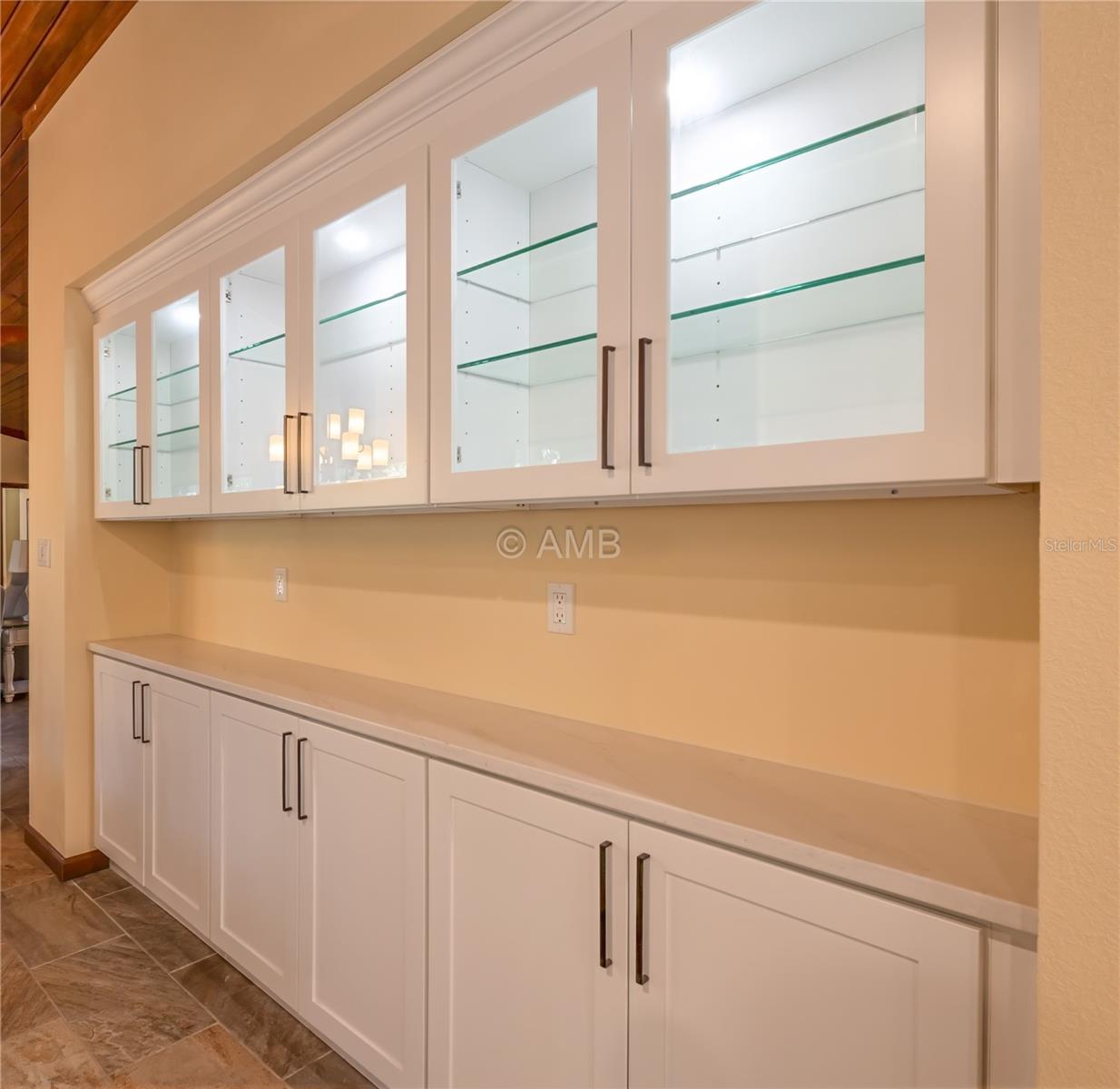 Image 17 of 46 For 82 Young Drive