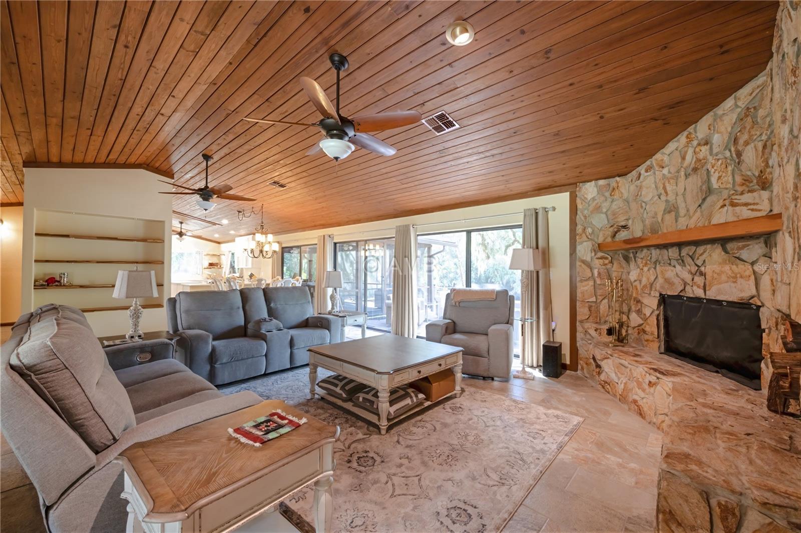 Image 8 of 46 For 82 Young Drive