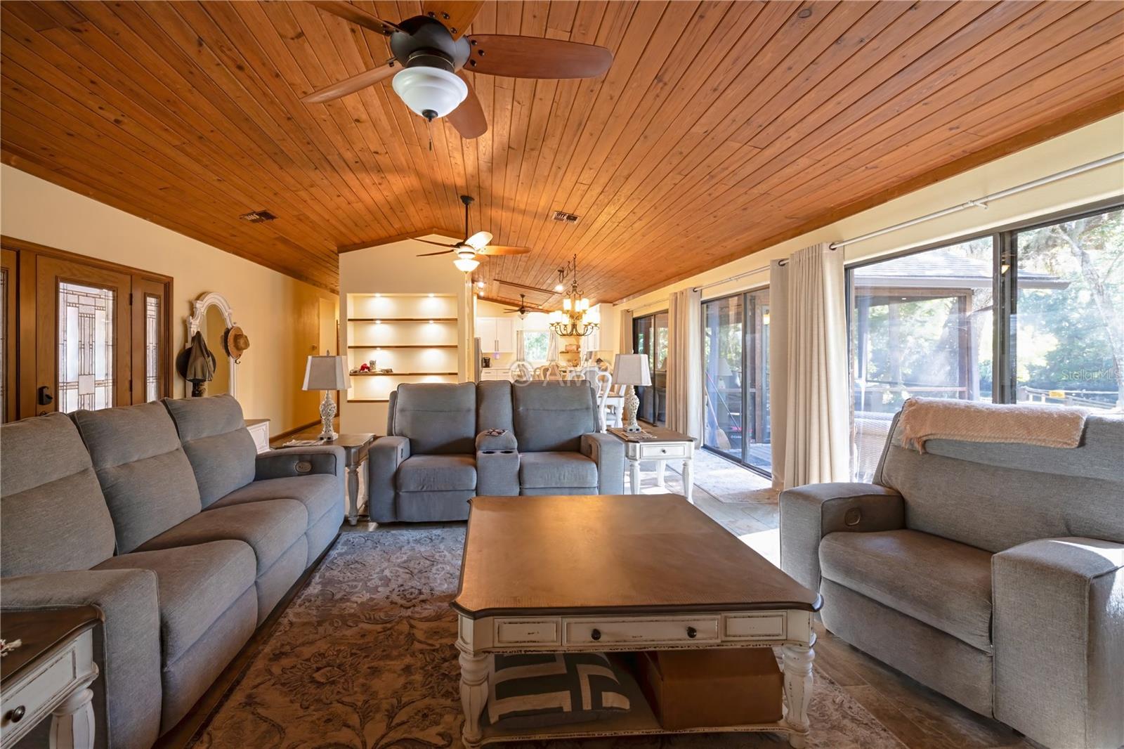 Image 9 of 46 For 82 Young Drive