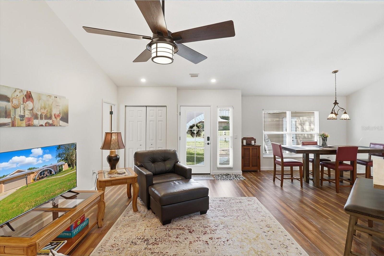 Image 10 of 47 For 9711 Monica Court