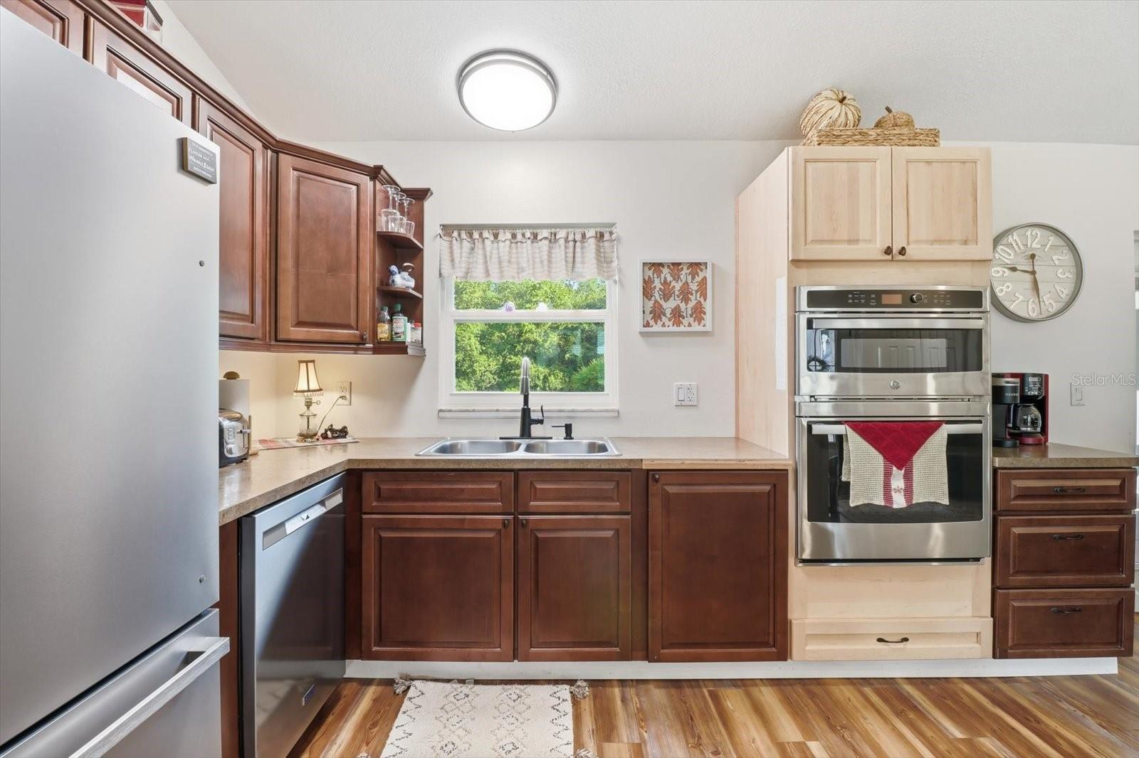 Image 12 of 47 For 9711 Monica Court
