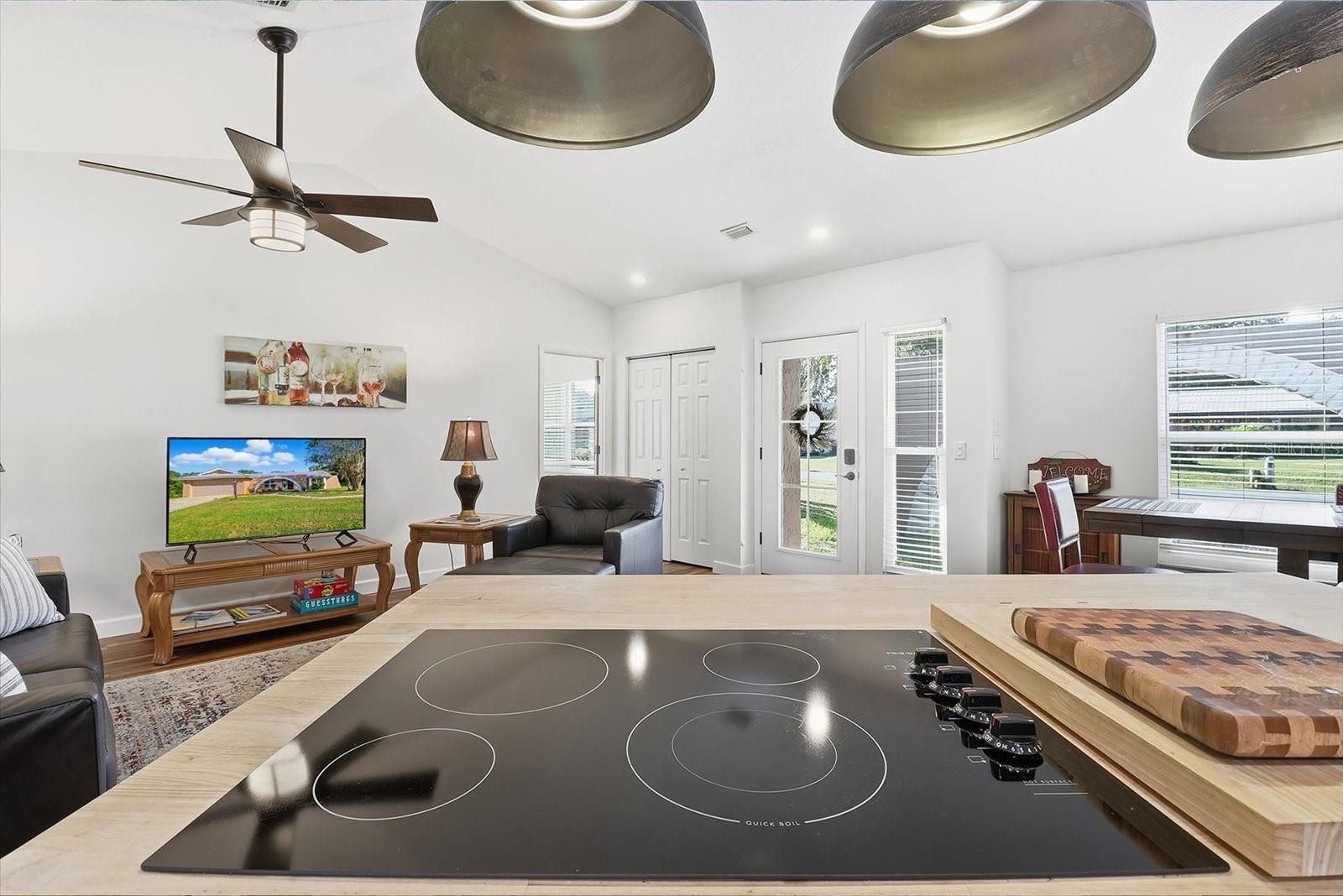 Image 14 of 47 For 9711 Monica Court
