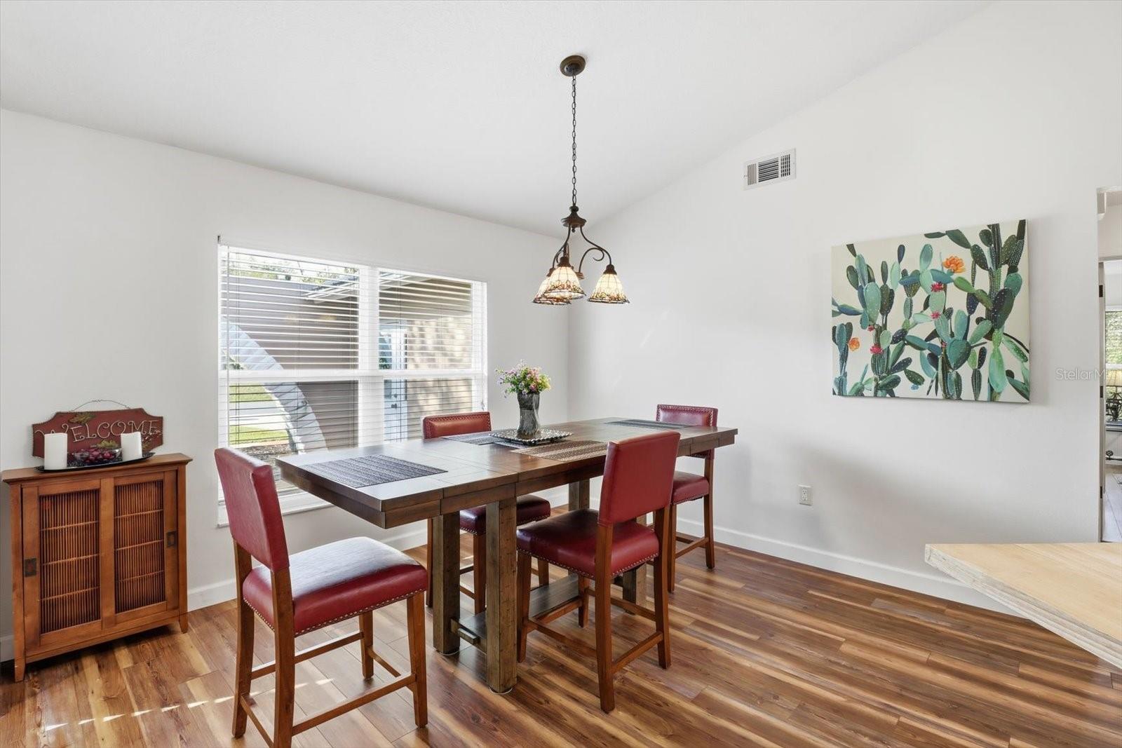 Image 18 of 47 For 9711 Monica Court