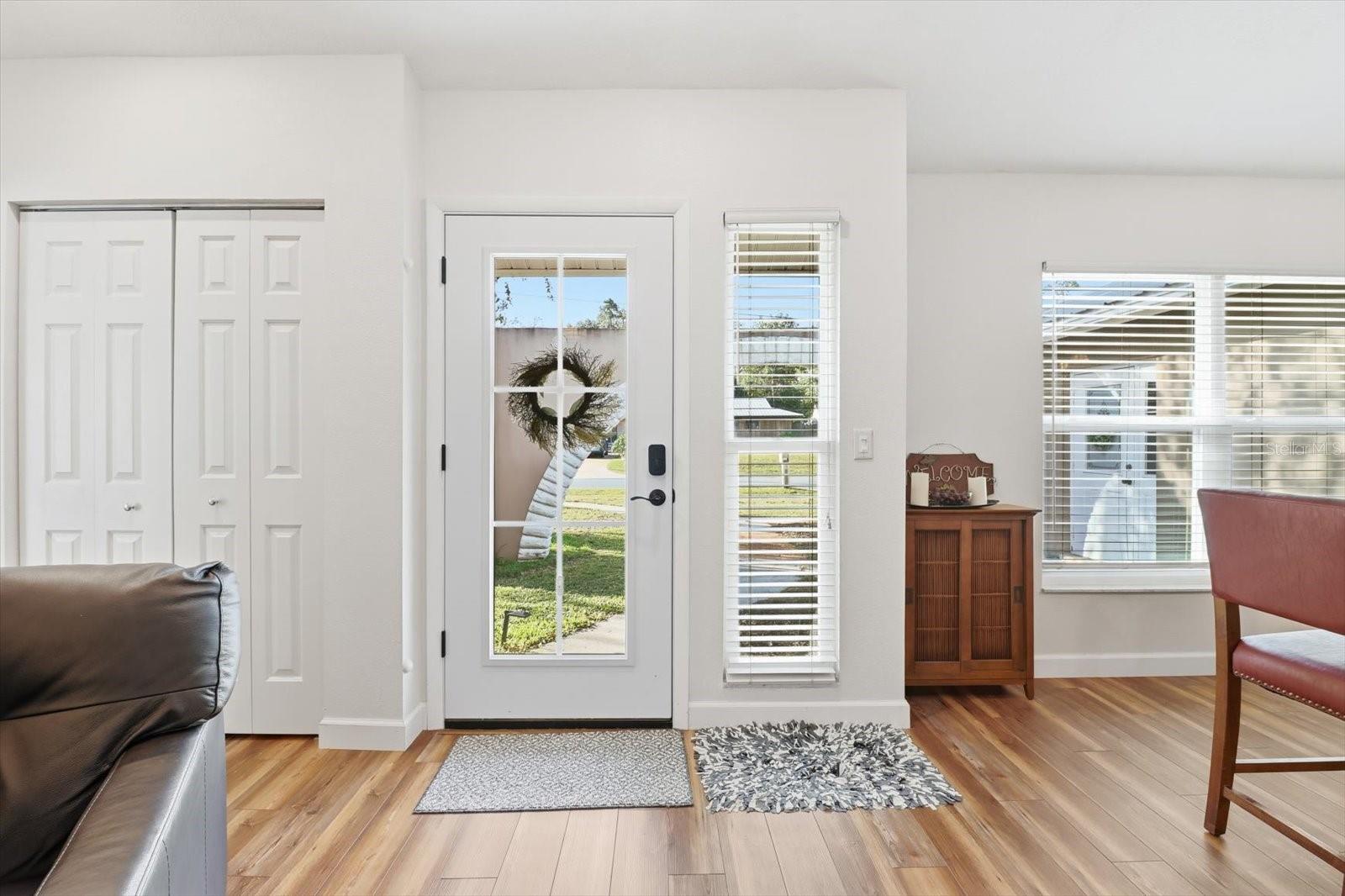 Image 6 of 47 For 9711 Monica Court